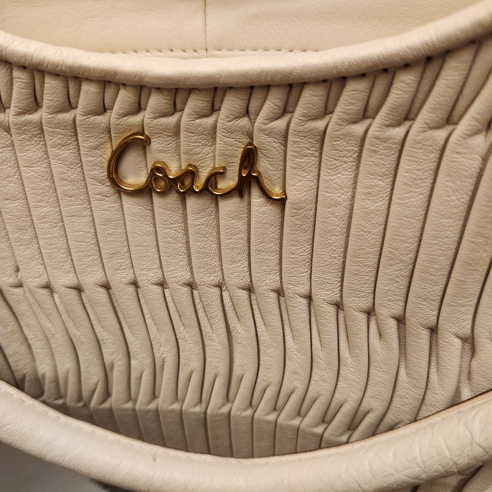 NWOT- COACH Ashley Gathered White Leather Shoulder Tote Y2K (F-23928) - Picture 3 of 9